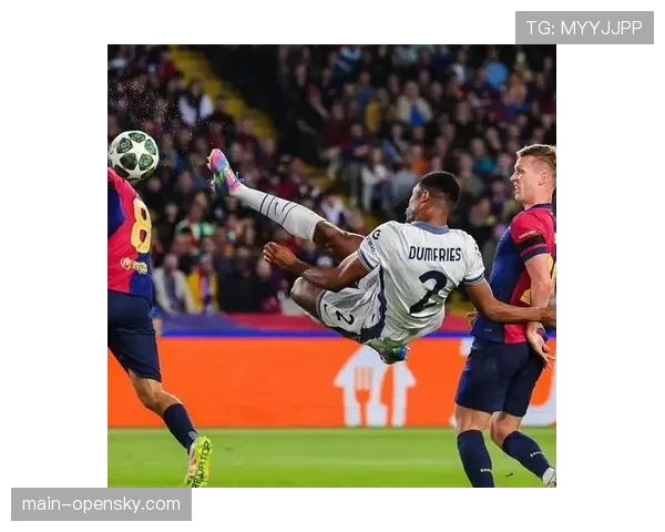 巴萨对18岁中卫尼斯塔德观望，年轻球员引援该如何平衡潜力与成本？